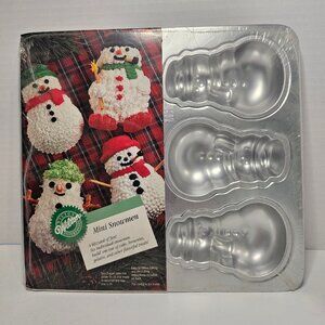 Wilton Nonstick Baking Tray Mini Snowman Cake Brownie Muffin Holiday Baking Pan